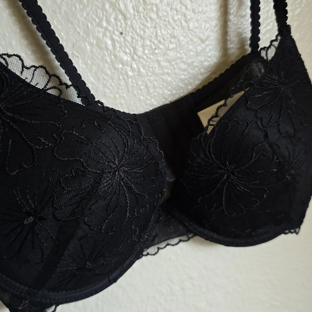 Jessica Simpson 2 Pack Underwire Light Padding Lace Design Blk/Blush Pink 36C